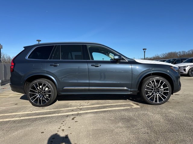 New 2026 Volvo XC90 B6 Plus w/ Protection Package Premier image 8