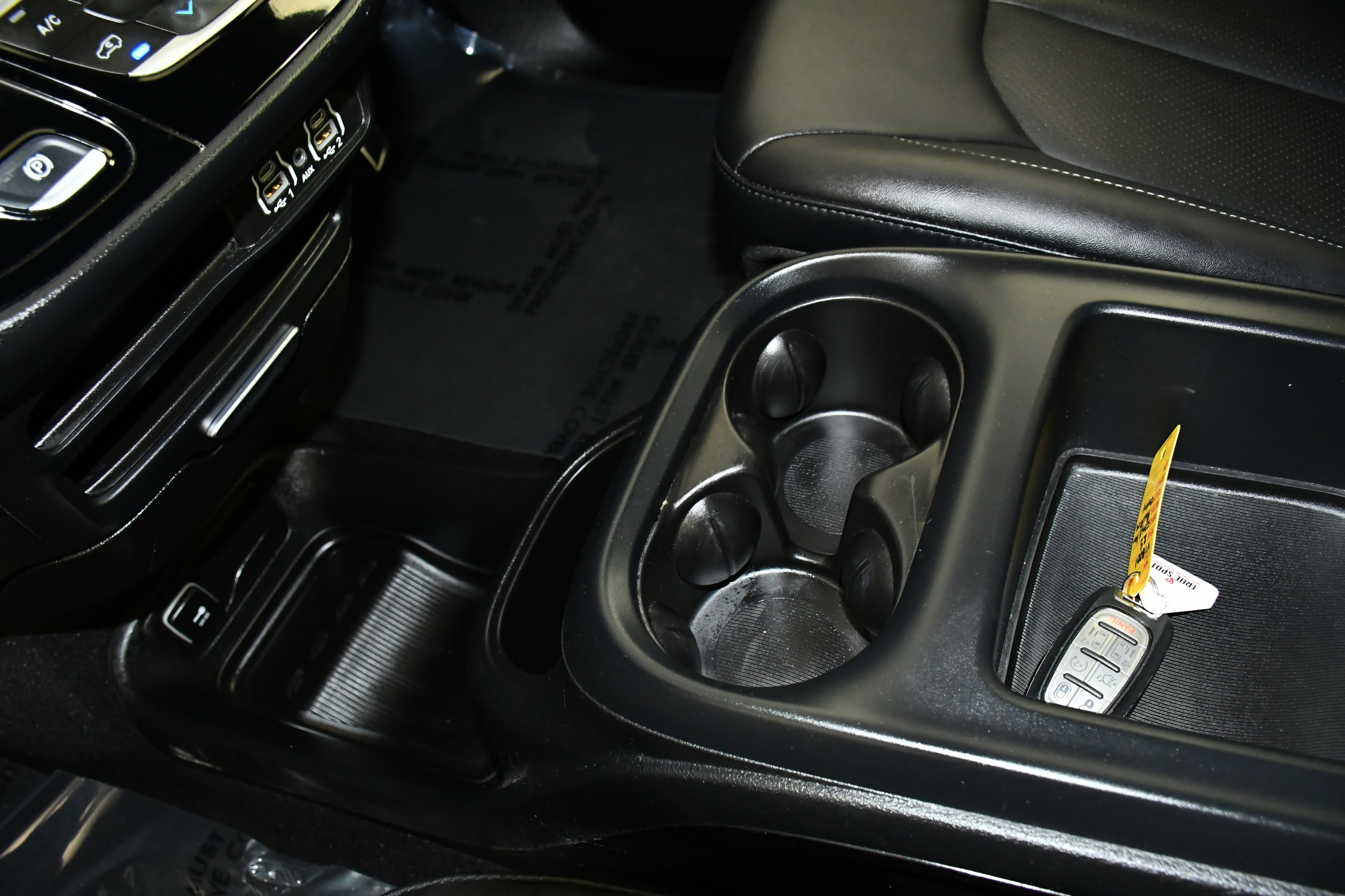 Used 2025 Chrysler Pacifica Select image 31