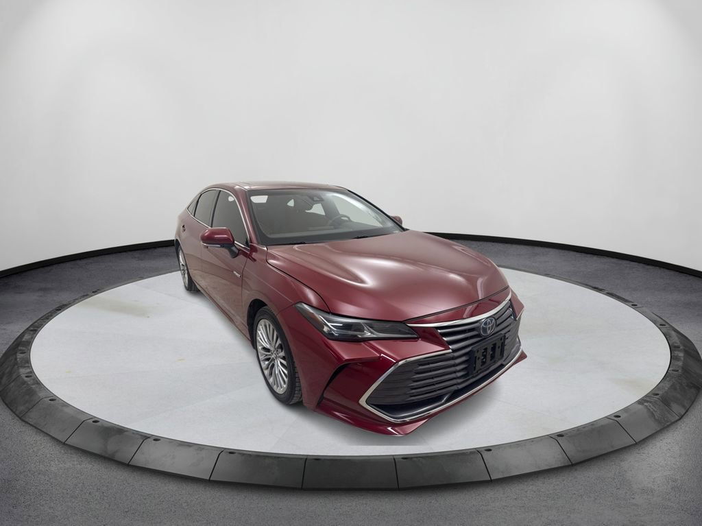 Used 2019 Toyota Avalon Limited image 3