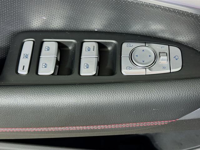 Used 2023 Genesis G70 2.0T w/ Sport Prestige Package AWD/4WD image 13