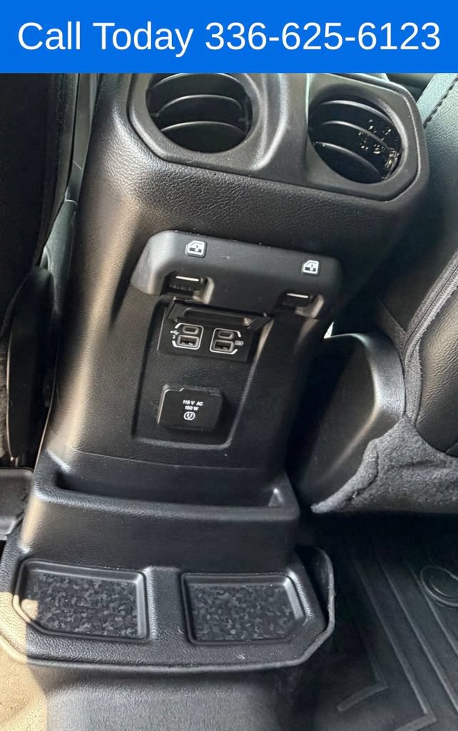 Used 2020 Jeep Wrangler Unlimited Sahara AWD/4WD image 15