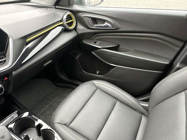 Used 2024 Chevrolet Trax ACTIV w/ Driver Confidence Package FWD image 37