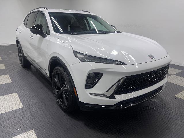 New 2025 Buick Envision Sport Touring image 5