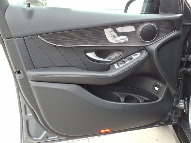 Certified 2022 Mercedes-Benz GLC 300 image 12