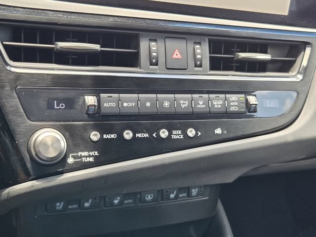 Used 2024 Lexus ES 300h F Sport FWD image 18