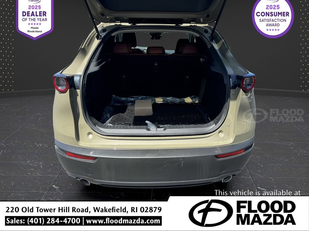 New 2025 MAZDA CX-30 Carbon image 8