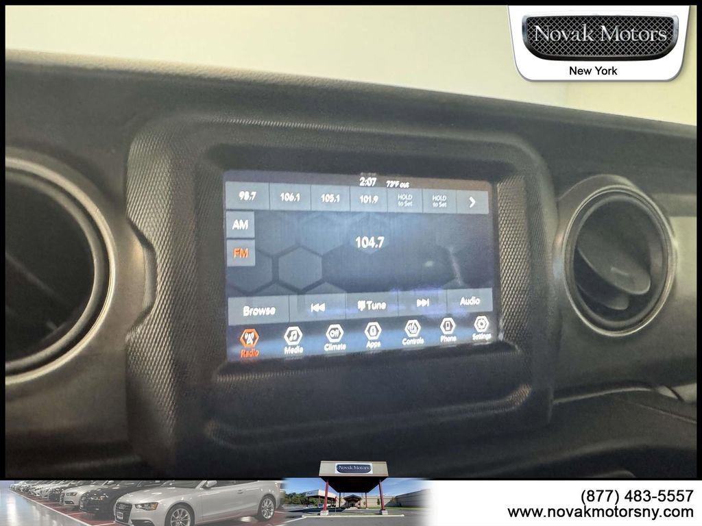 Used 2023 Jeep Wrangler Willys AWD/4WD image 21