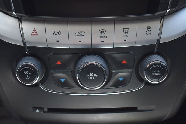 Used 2015 Dodge Journey SXT w/ Flexible Seating Group FWD image 28