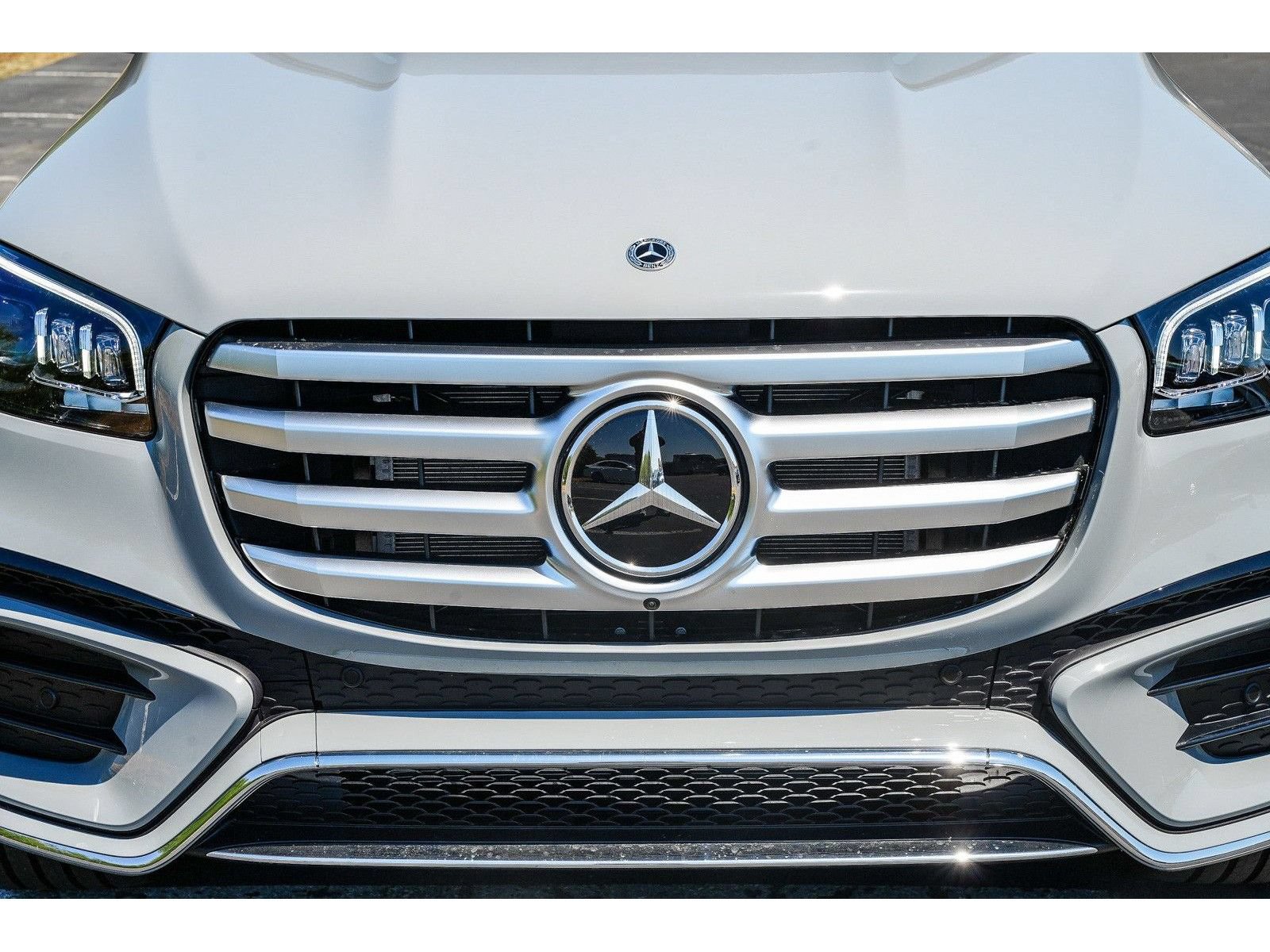 New 2026 Mercedes-Benz GLS 450 4MATIC image 7
