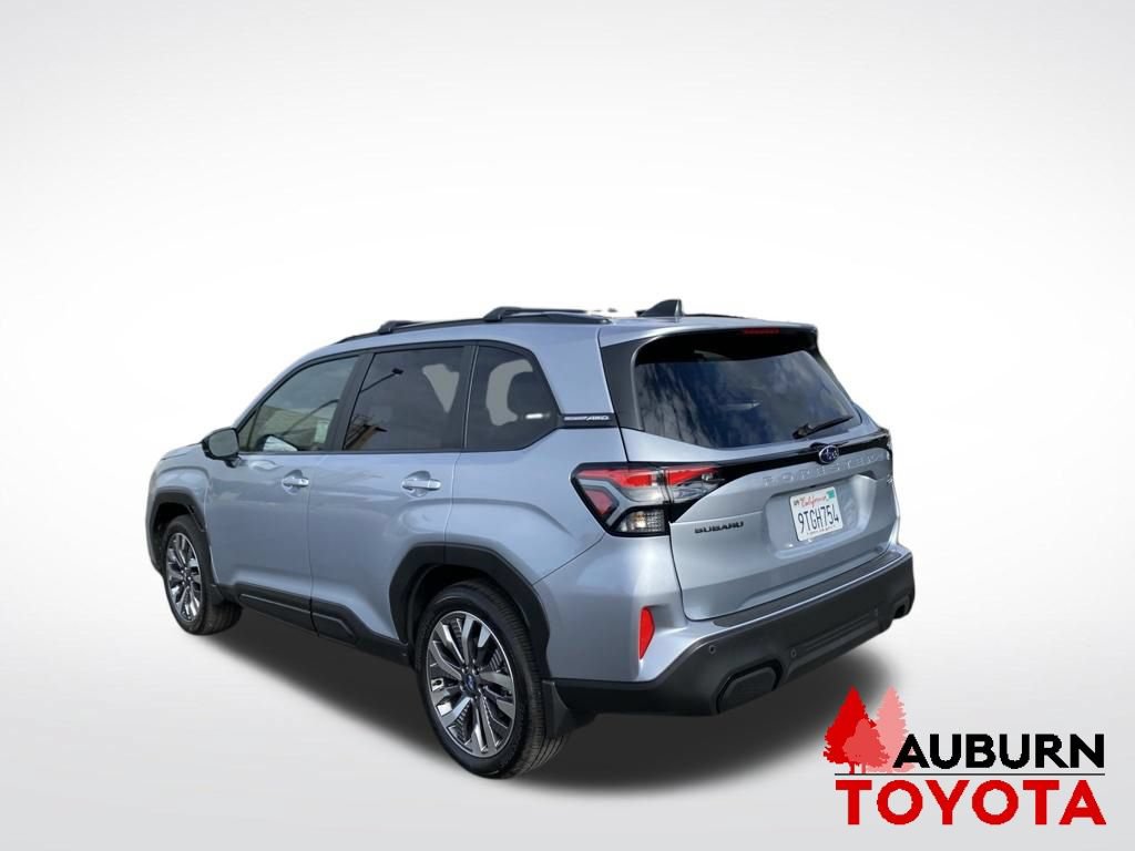 Used 2025 Subaru Forester Touring AWD/4WD image 6