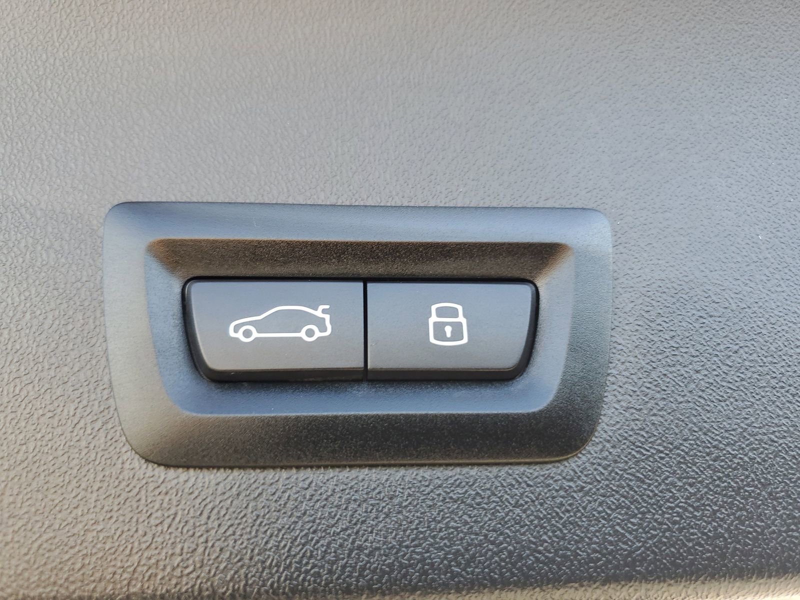 Used 2025 BMW X3 xDrive30i w/ Premium Package image 10