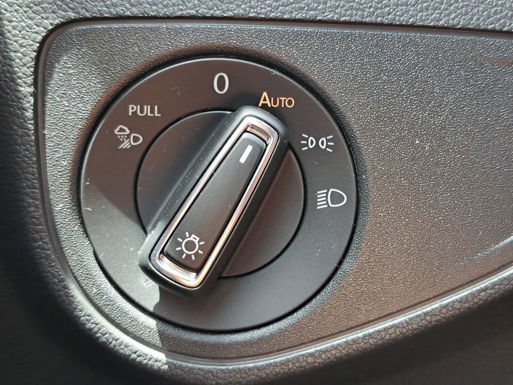 Used 2023 Volkswagen Atlas SEL Premium AWD/4WD image 15