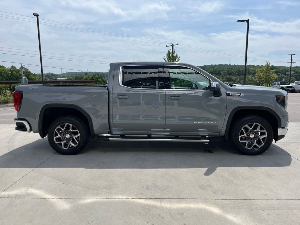 Used 2024 GMC Sierra 1500 SLE w/ X31 Off-Road Package AWD/4WD image 21