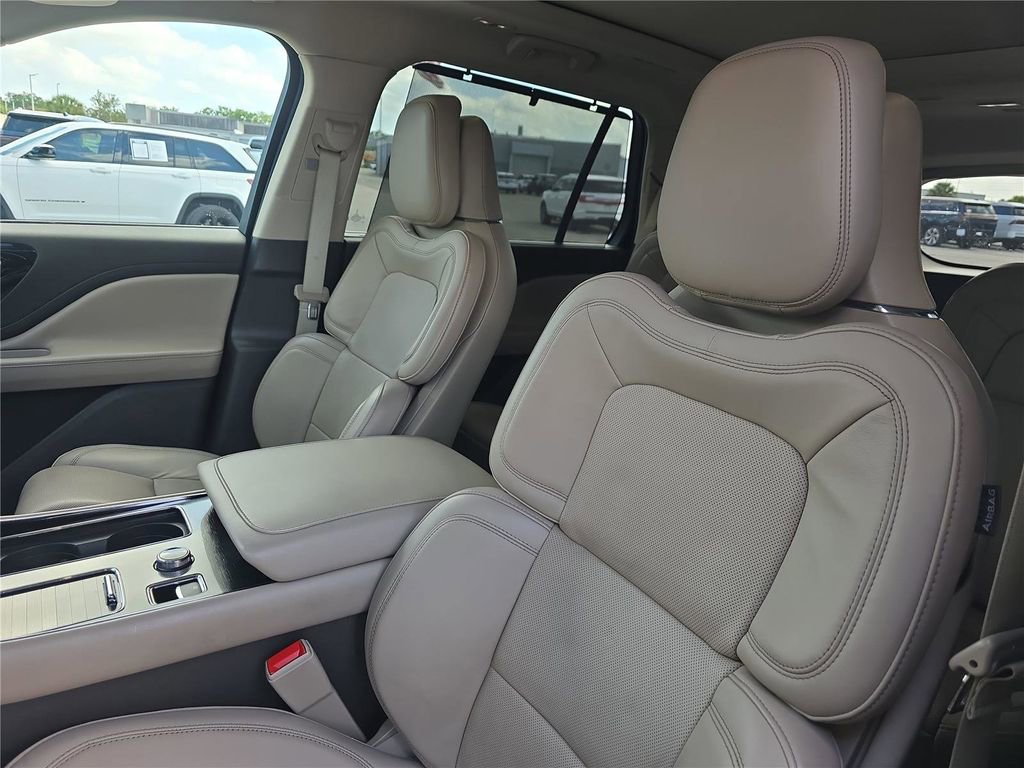 Used 2022 Lincoln Aviator Reserve w/ Equipment Group 201A image 22