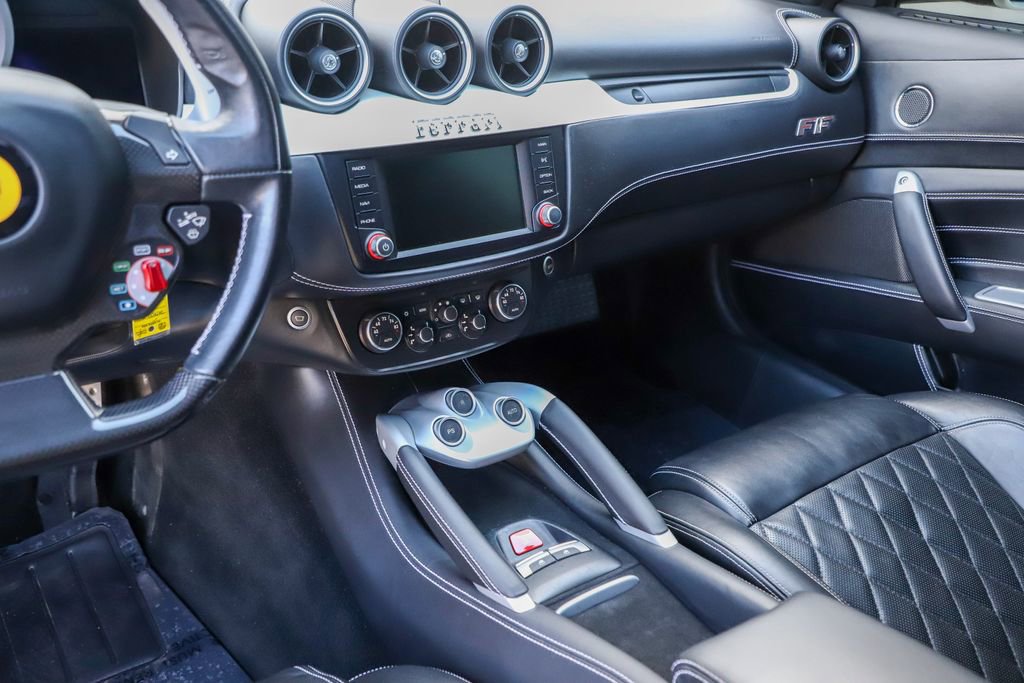 Certified 2016 Ferrari FF image 27