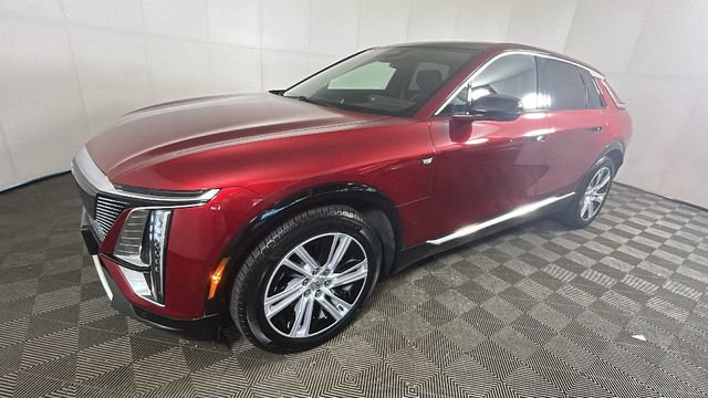 Used 2024 Cadillac Lyriq Tech AWD/4WD image 6