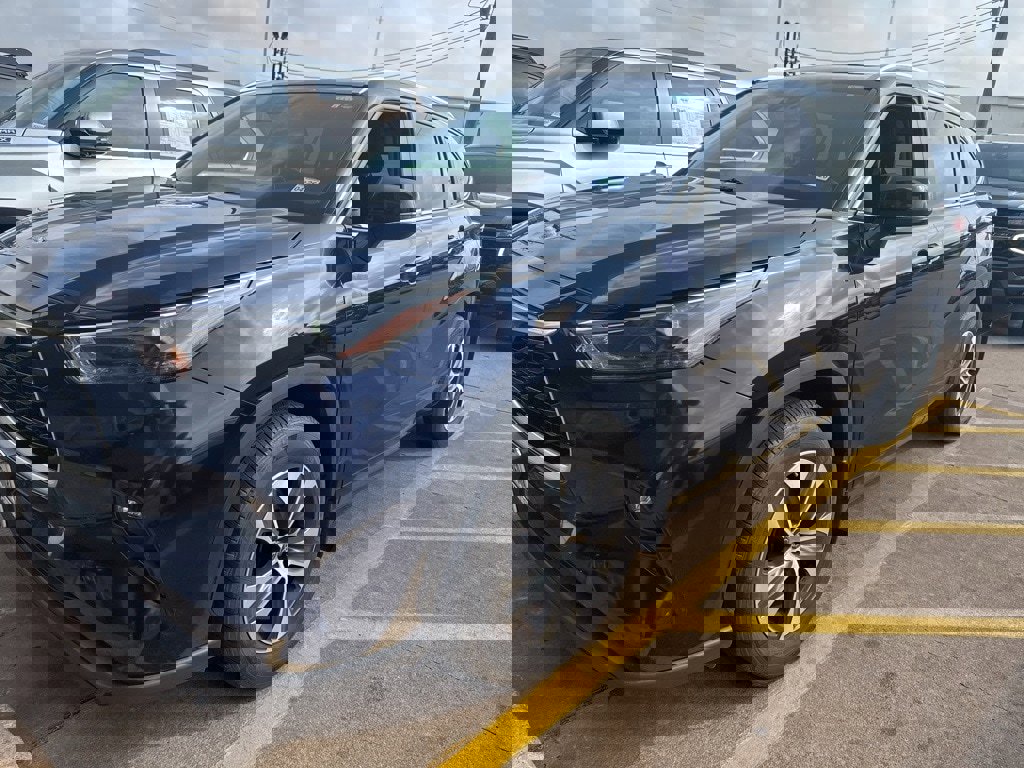 Used 2023 Toyota Highlander XLE image 1