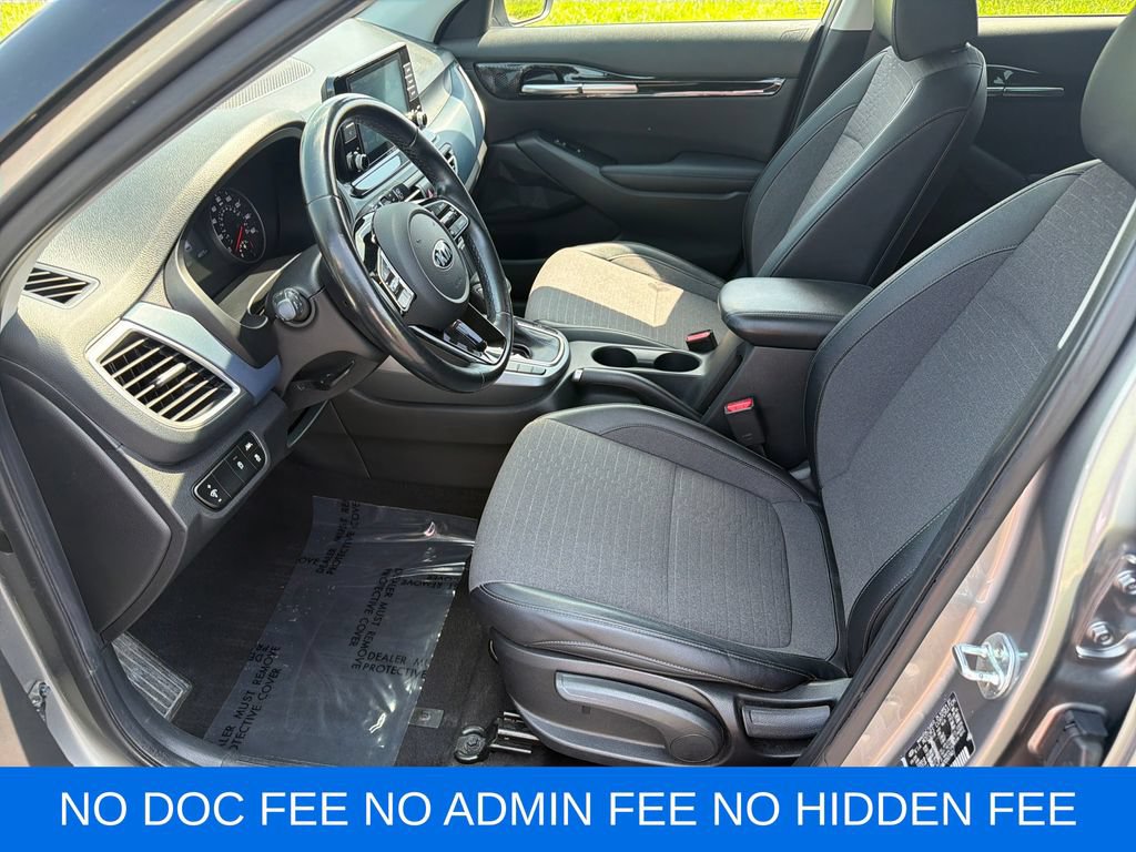 Used 2021 Kia Seltos S FWD image 11