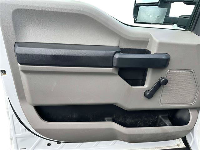 Used 2022 Ford F550 4x4 Regular Cab Super Duty image 9