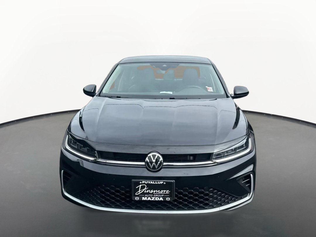 Used 2025 Volkswagen Jetta SE FWD image 8