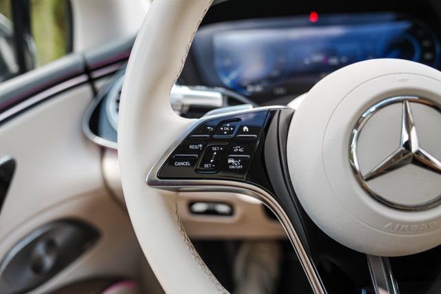 Used 2023 Mercedes-Benz EQS 580 4MATIC Sedan image 35