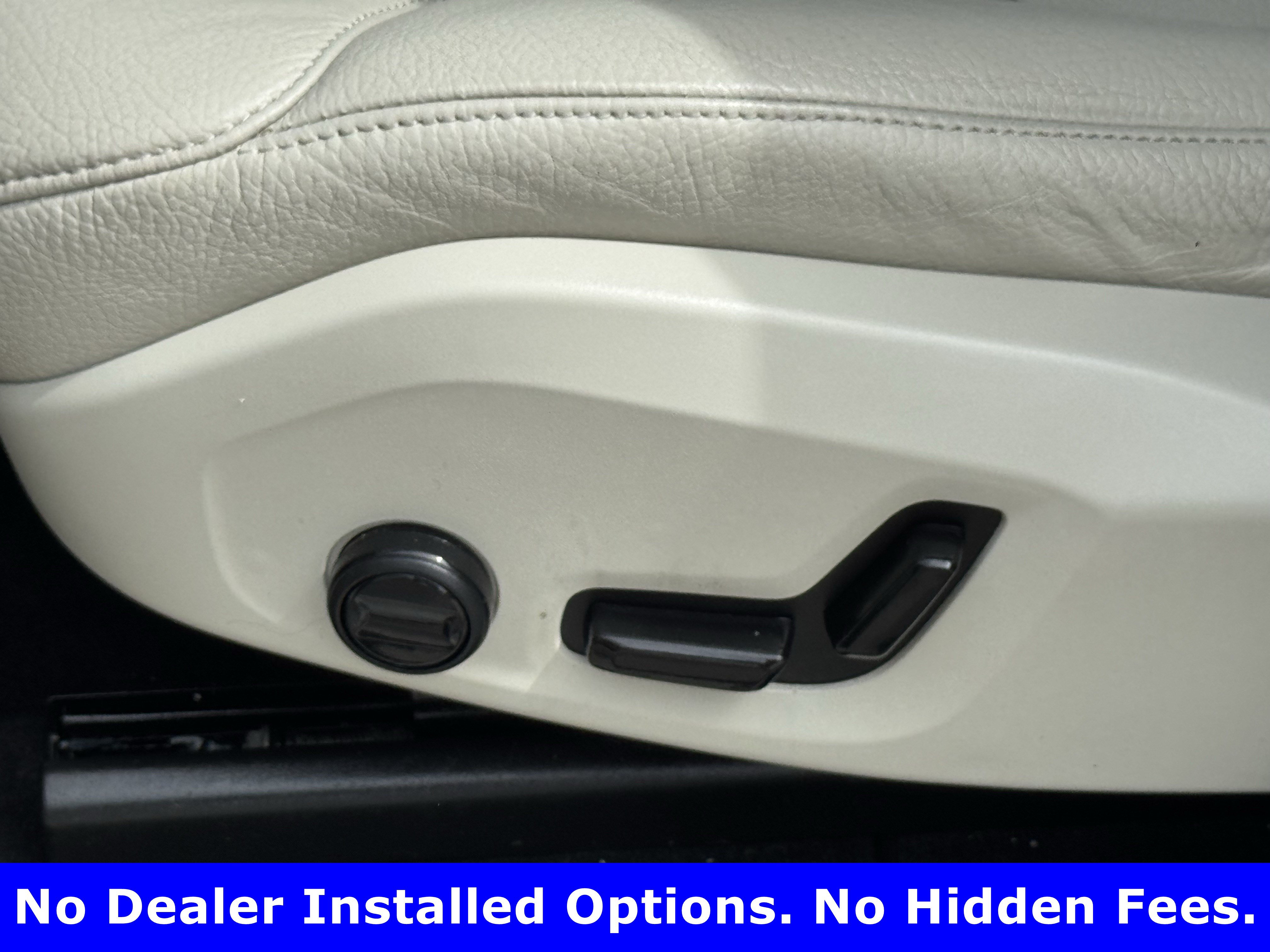 Used 2022 Volvo XC60 B5 Momentum w/ Advanced Package AWD/4WD image 25