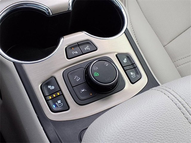 Used 2023 GMC Terrain Denali w/ Denali Premium Package image 16