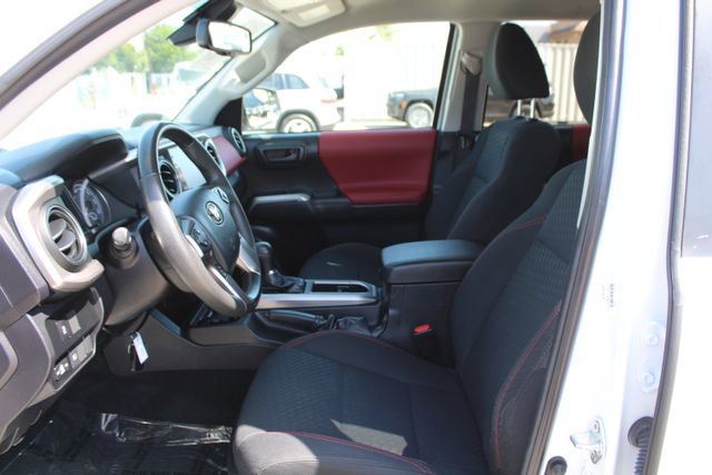 Used 2023 Toyota Tacoma SR5 RWD image 31