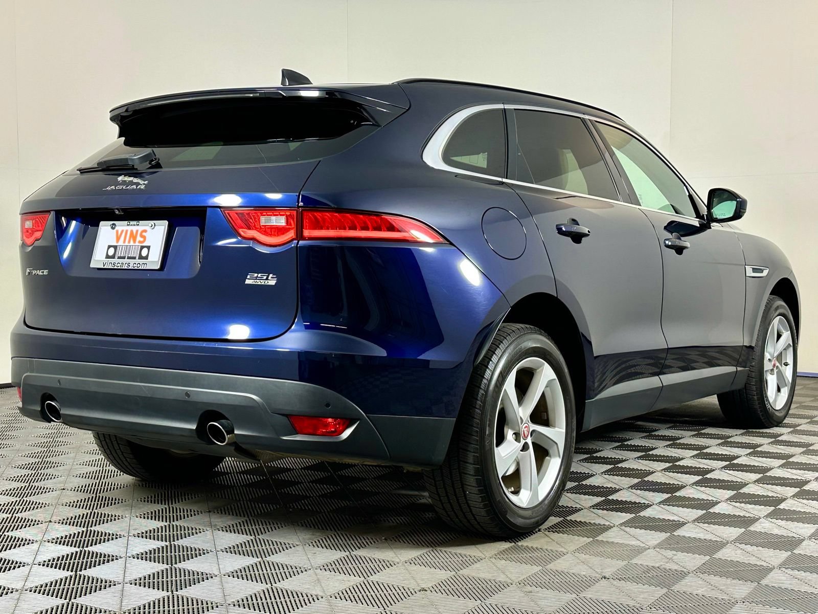 Used 2020 Jaguar F-PACE Premium AWD/4WD image 4