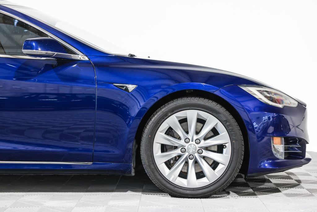 Used 2017 Tesla Model S 90D image 3