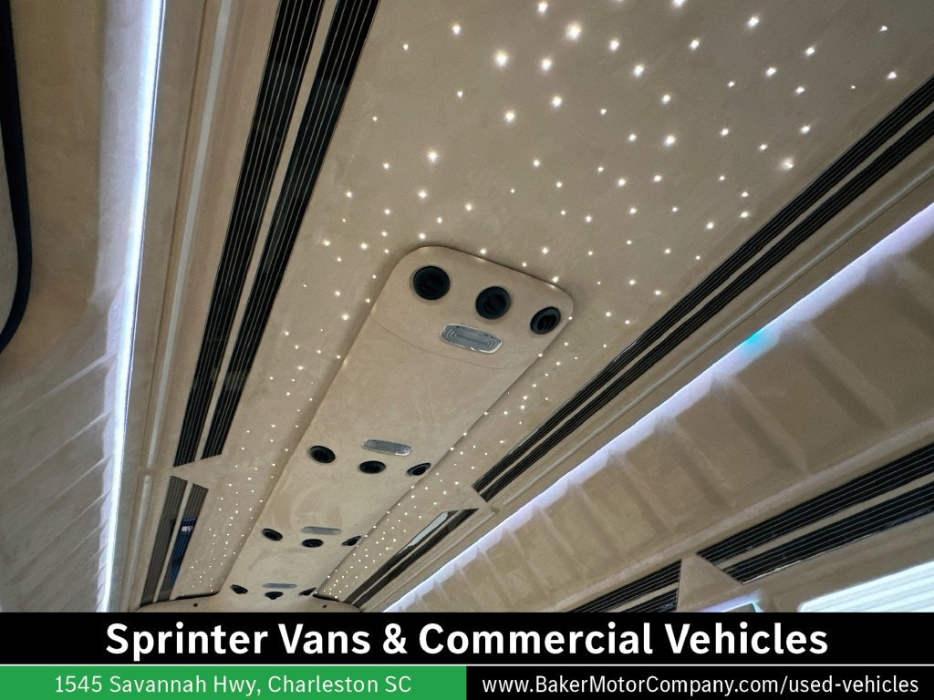 Used 2021 Mercedes-Benz Sprinter 2500 image 3