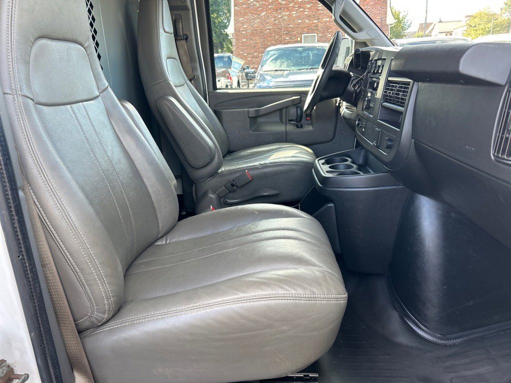 Used 2020 Chevrolet Express 2500 image 16