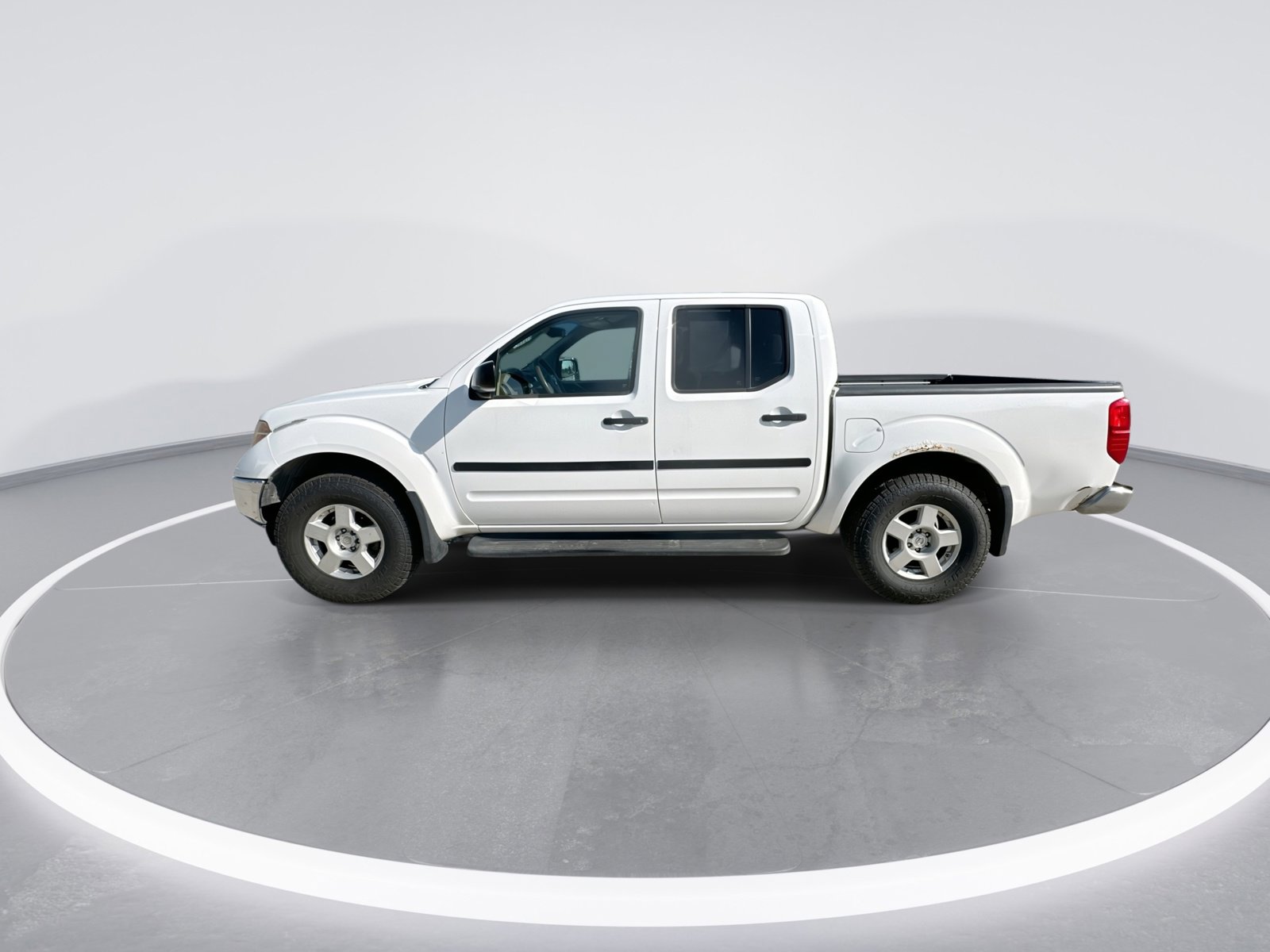 Used 2005 Nissan Frontier SE w/ (P01) Power Pkg image 5