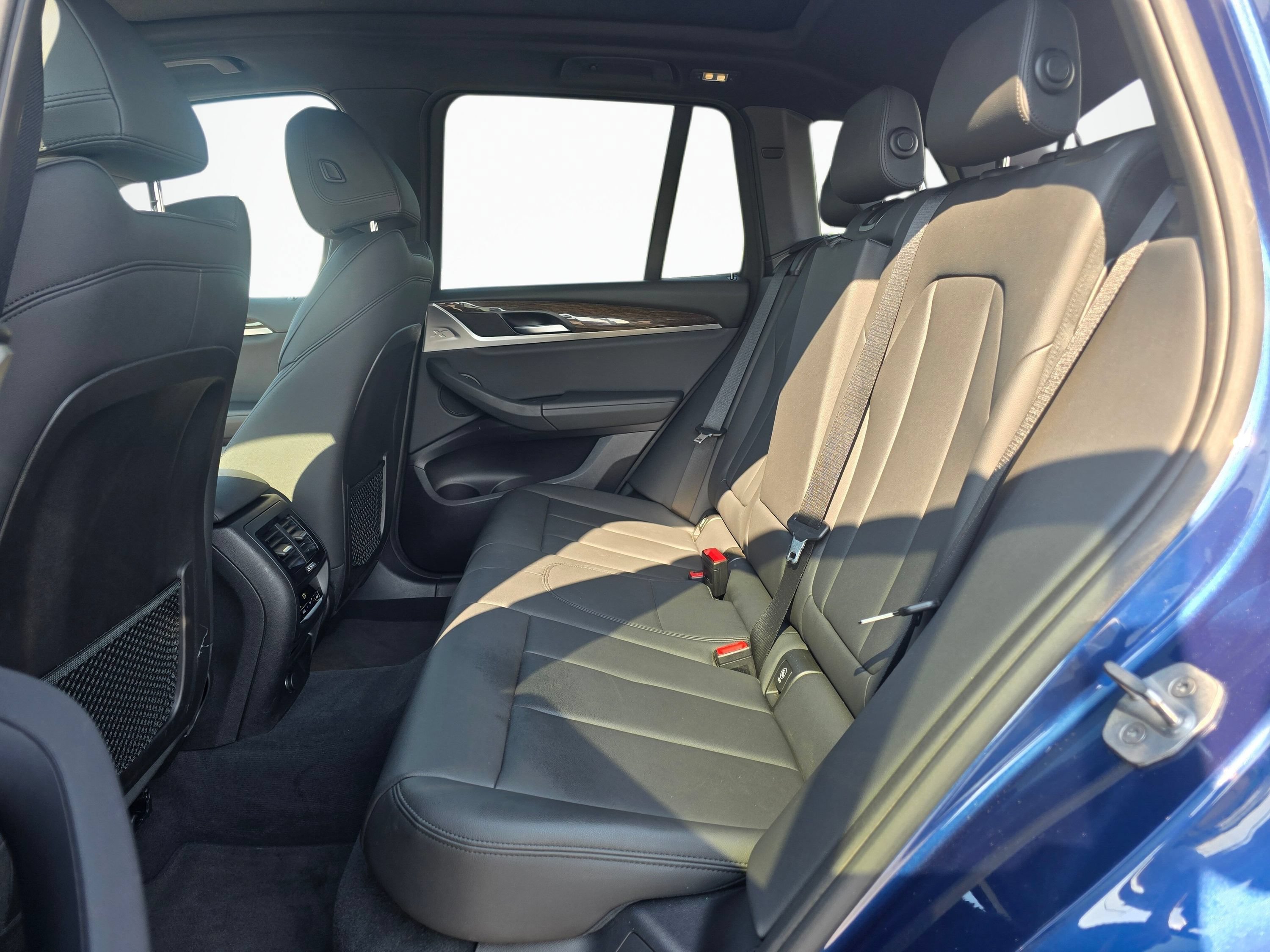 Used 2019 BMW X3 xDrive30i w/ Driving Assistance Package AWD/4WD image 19