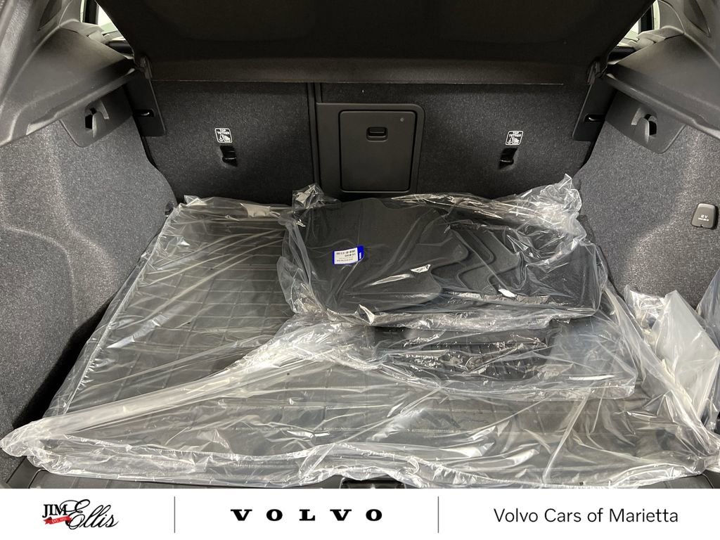 New 2026 Volvo XC40 B5 Ultra w/ Climate Package image 21