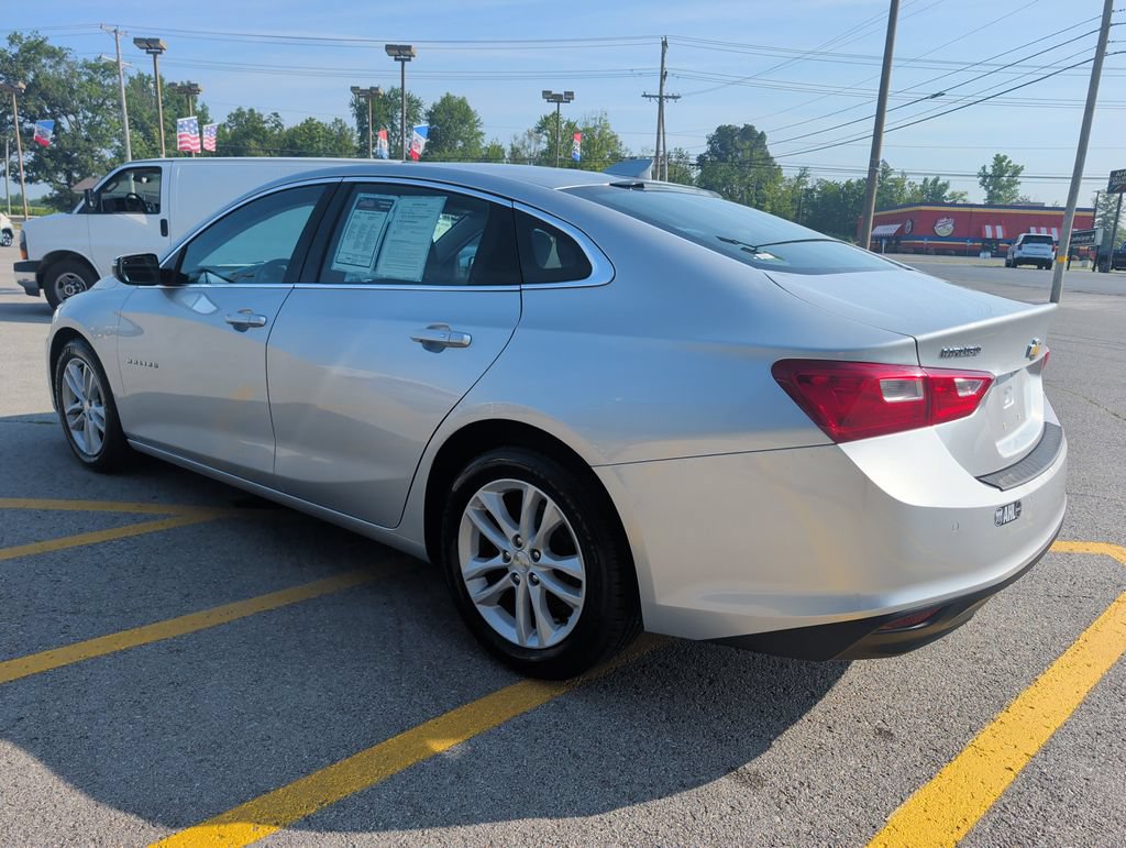 Used 2017 Chevrolet Malibu LT w/ Driver Confidence Package FWD image 5