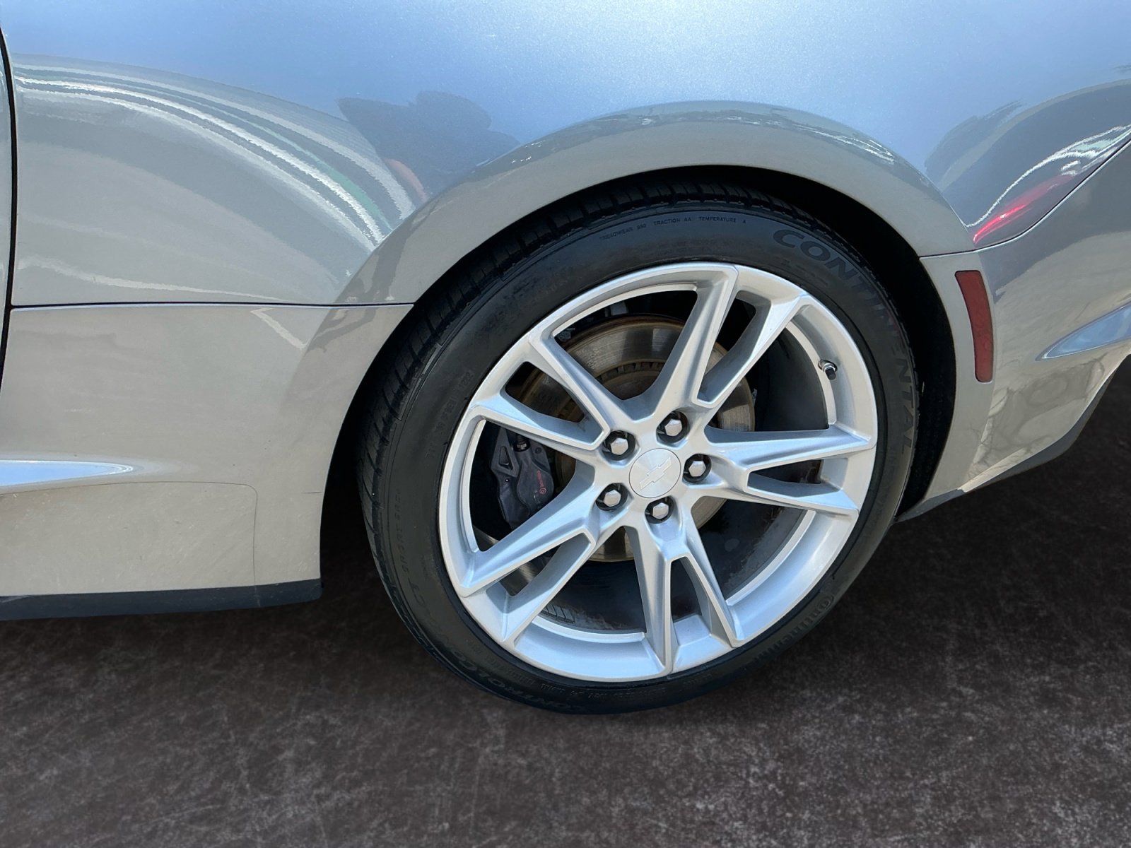 Used 2019 Chevrolet Camaro SS RWD image 9
