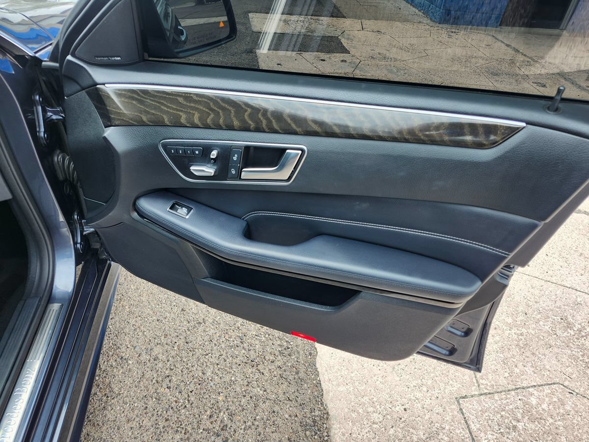 Used 2016 Mercedes-Benz E 350 Sedan w/ Premium Package image 17