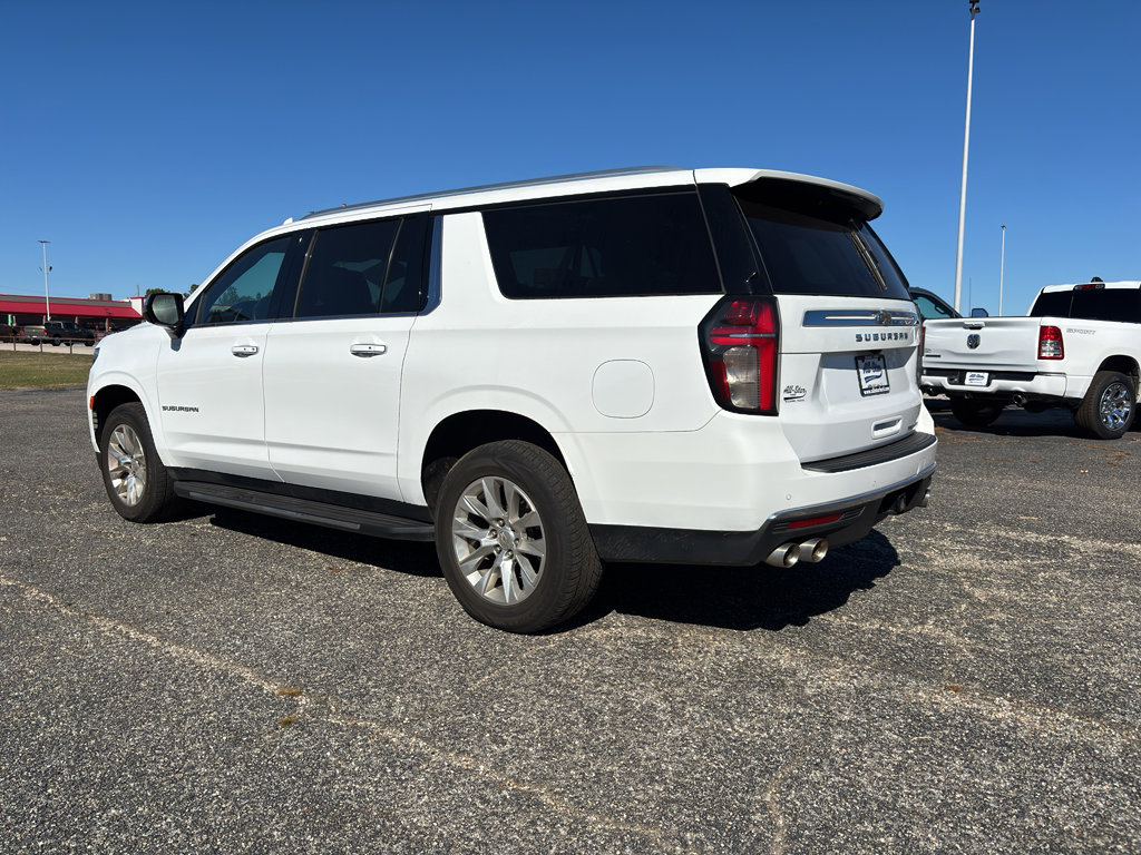 Used 2022 Chevrolet Suburban Premier image 3