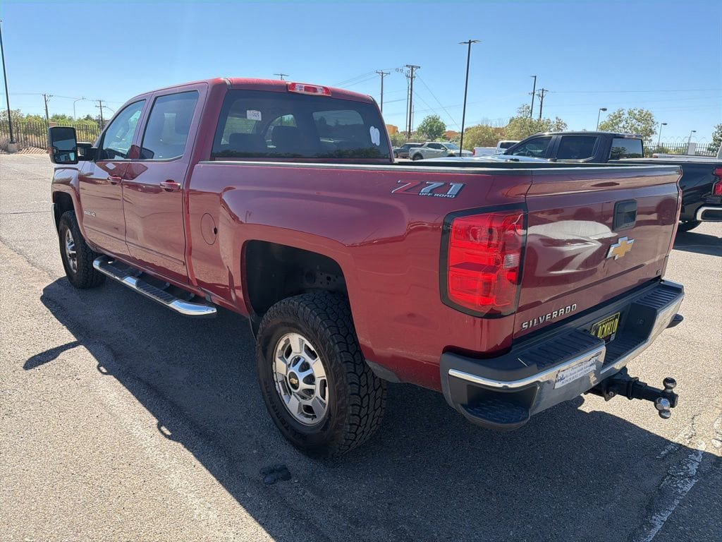 Used 2018 Chevrolet Silverado 2500 LT w/ LT Convenience Package AWD/4WD image 2