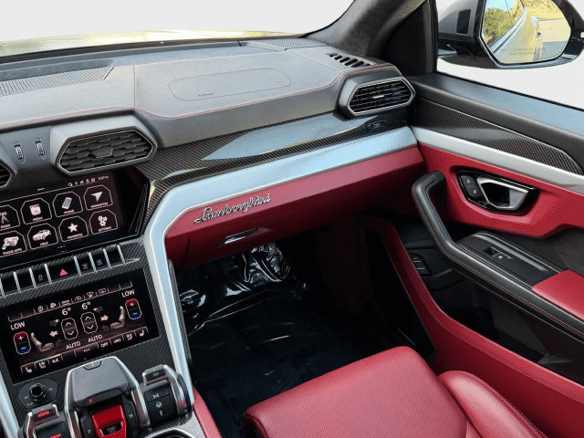 Used 2022 Lamborghini Urus AWD/4WD image 17
