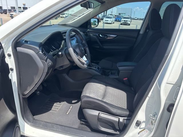 Used 2017 Nissan Rogue S AWD/4WD image 8