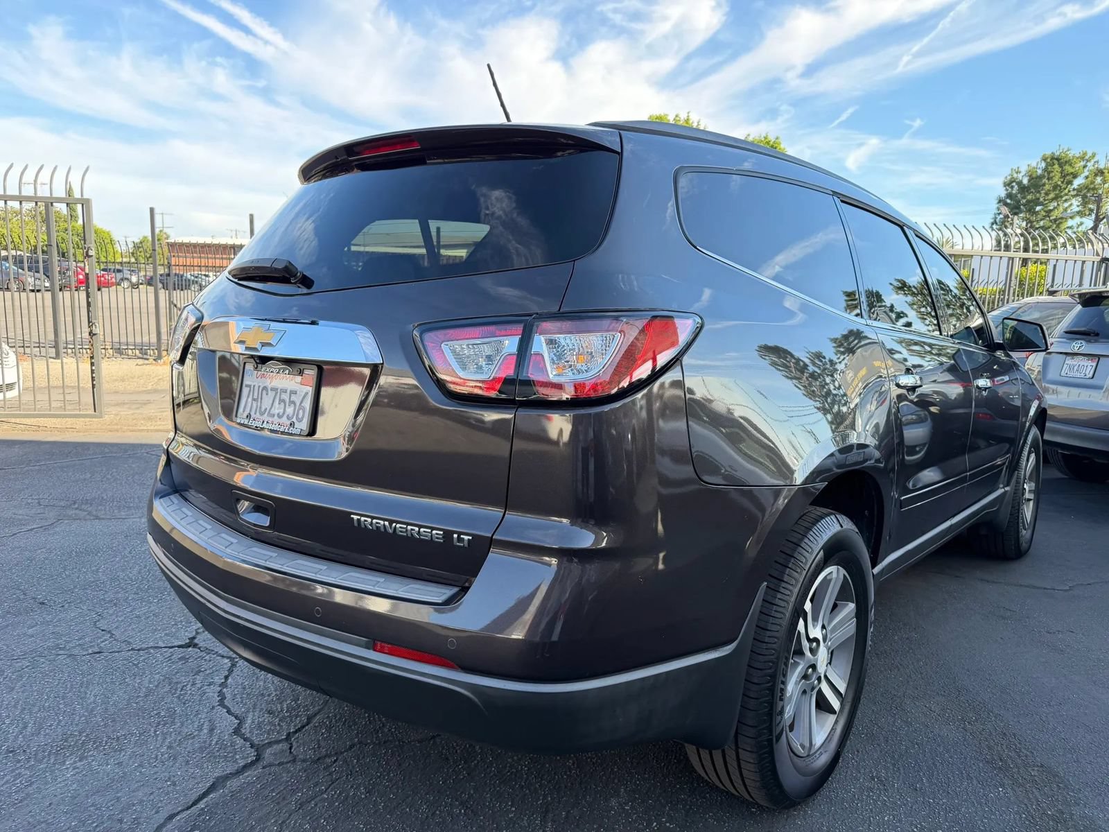 Used 2015 Chevrolet Traverse LT FWD image 19
