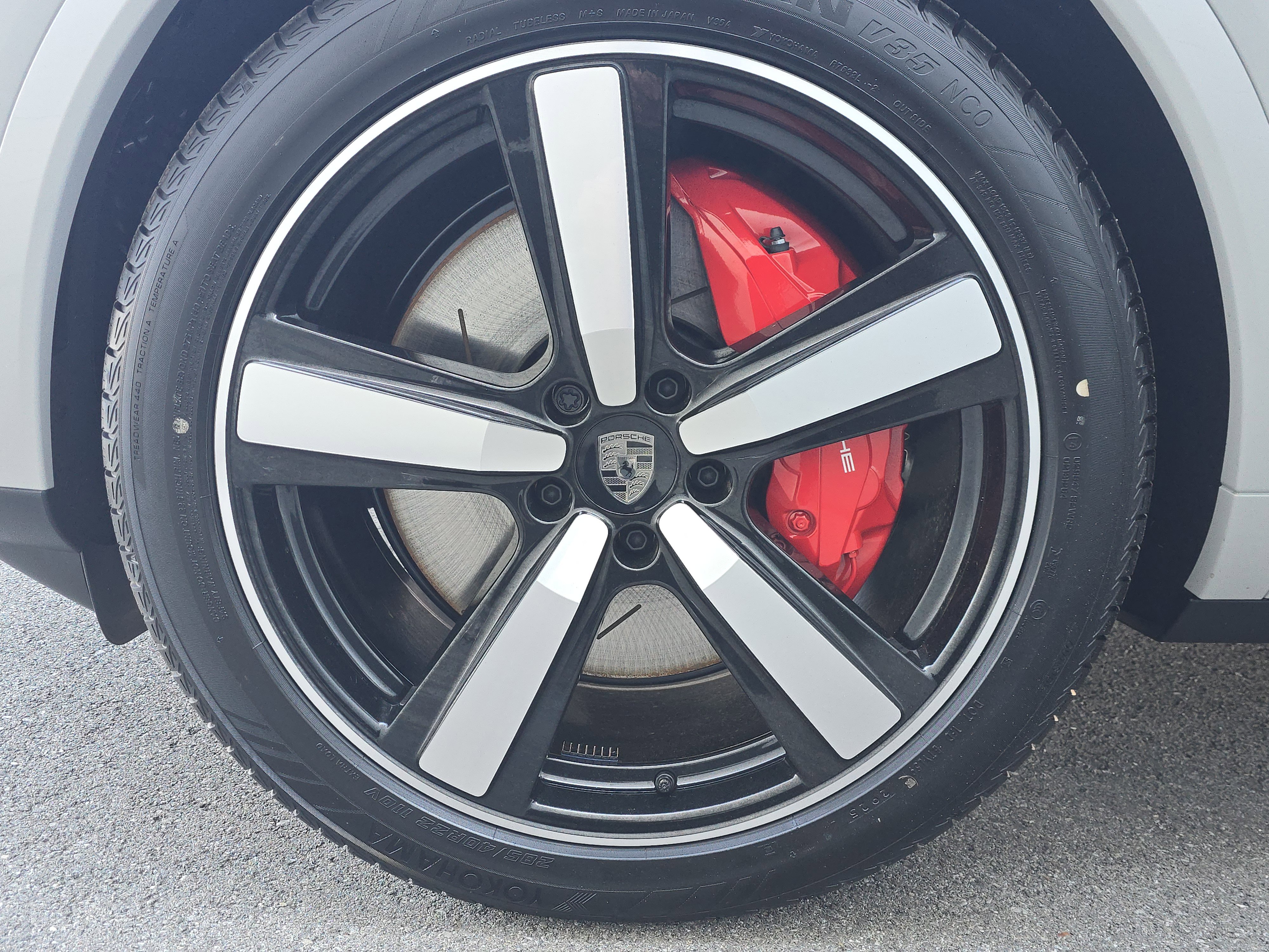 New 2026 Porsche Cayenne Turbo image 29