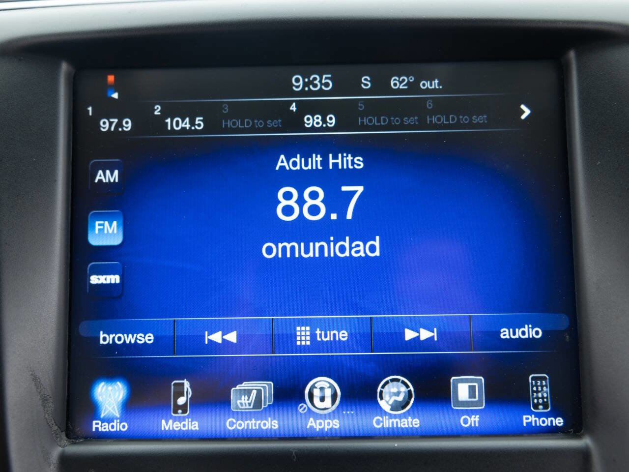 Used 2017 Chrysler 200 Limited Platinum FWD image 32