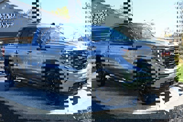 Used 2023 GMC Sierra 1500 Elevation image 3