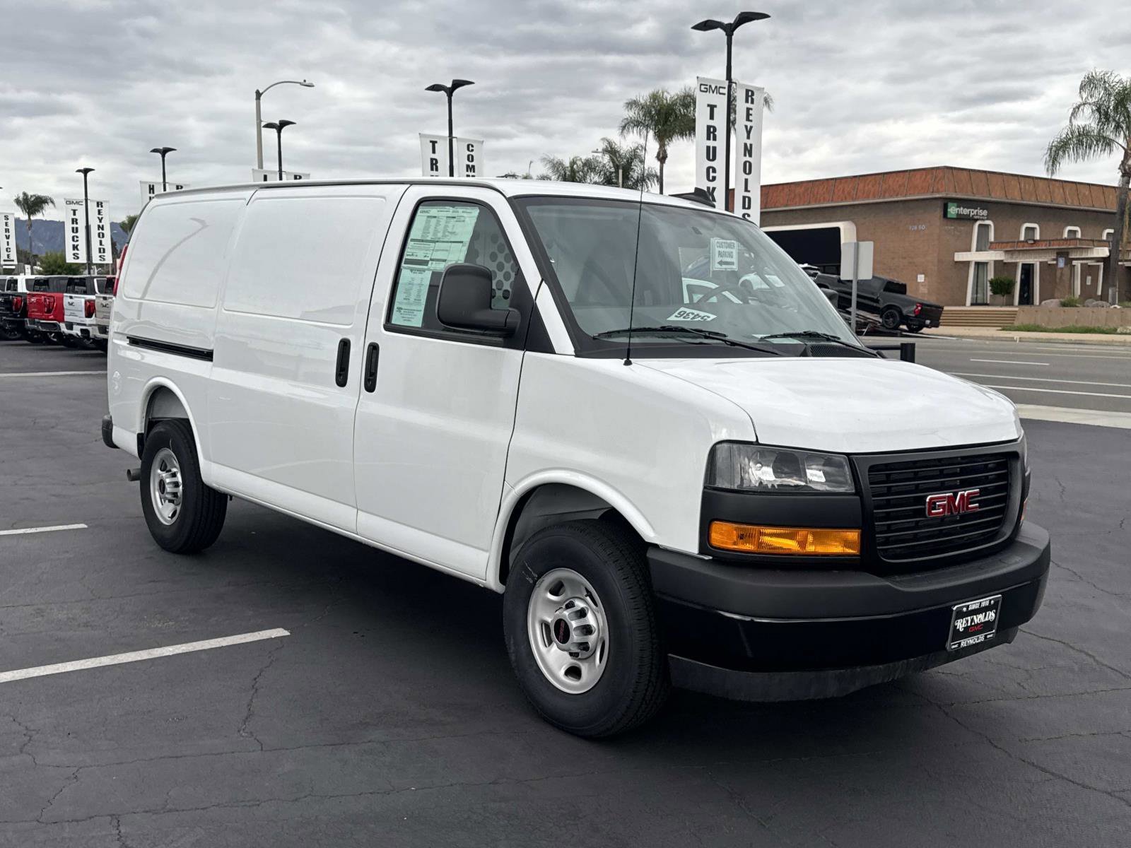 New 2025 GMC Savana 2500 w/ Driver Convenience Package RWD image 3