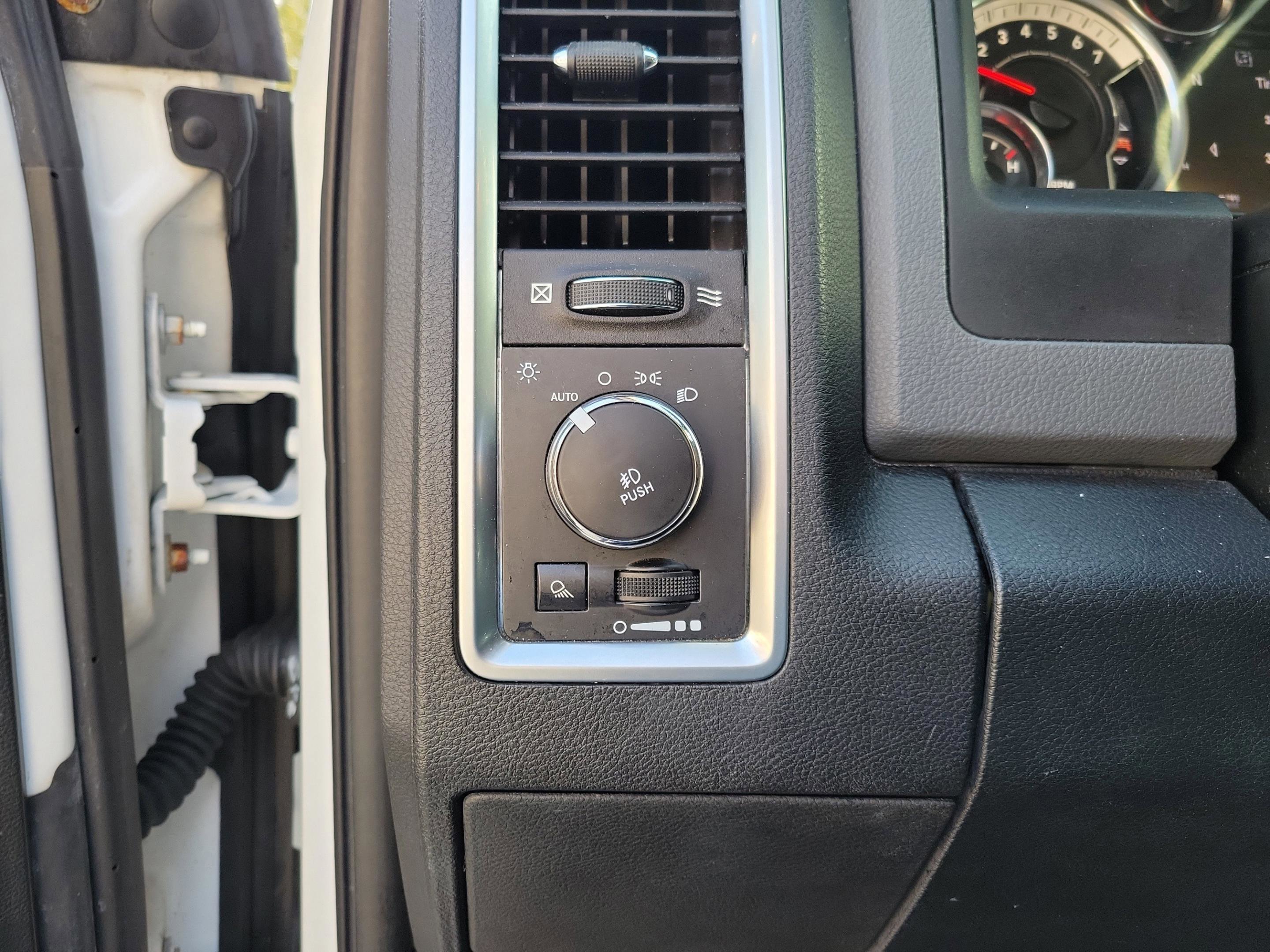 Used 2016 RAM 1500 Big Horn image 10