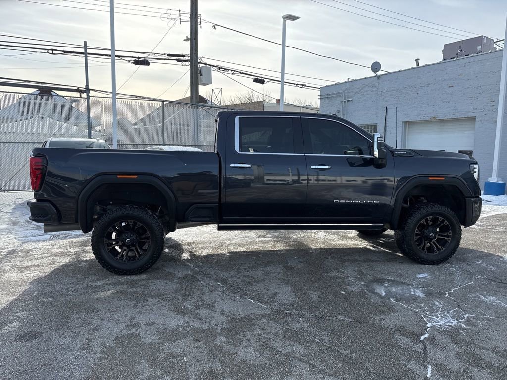 Used 2024 GMC Sierra 3500 Denali Ultimate image 8