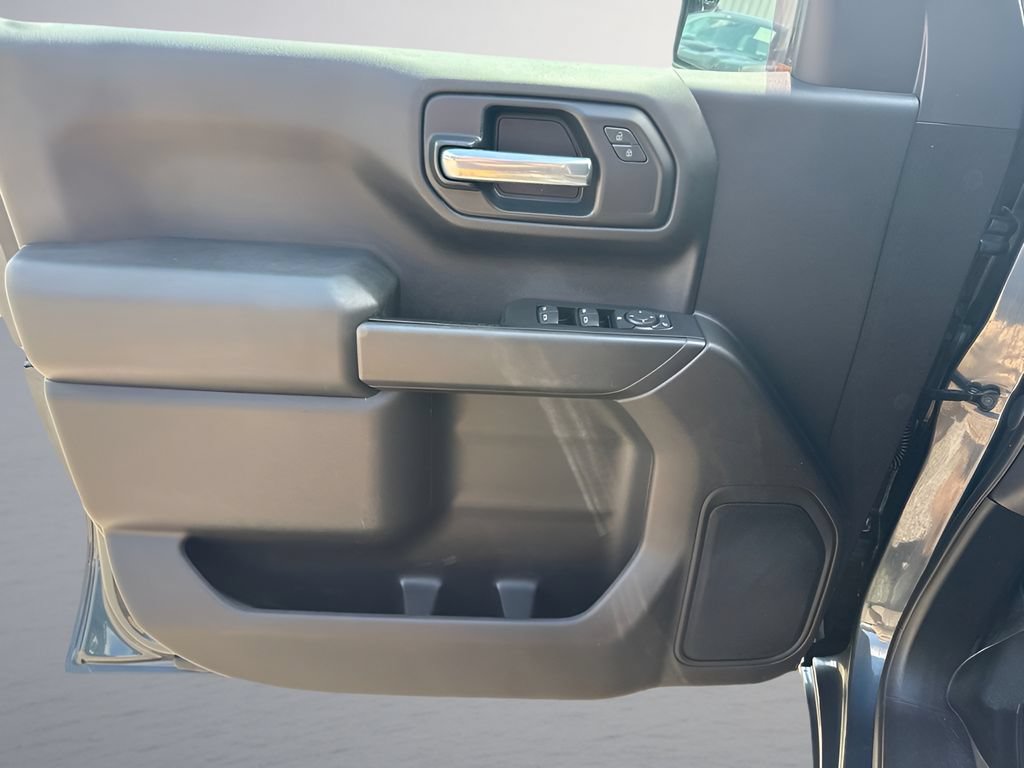 Used 2020 Chevrolet Silverado 1500 Custom w/ Custom Value Package AWD/4WD image 22